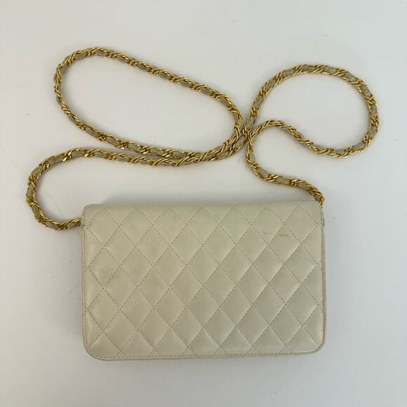 Jay Herbert New York Vintage Quilted Purse with Gold-Tone Chain Strap Cream - Picture 3 of 10